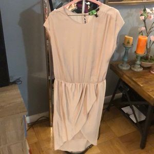 BCBG MAXAZRIA DRESS! Small- blush/tan $30
